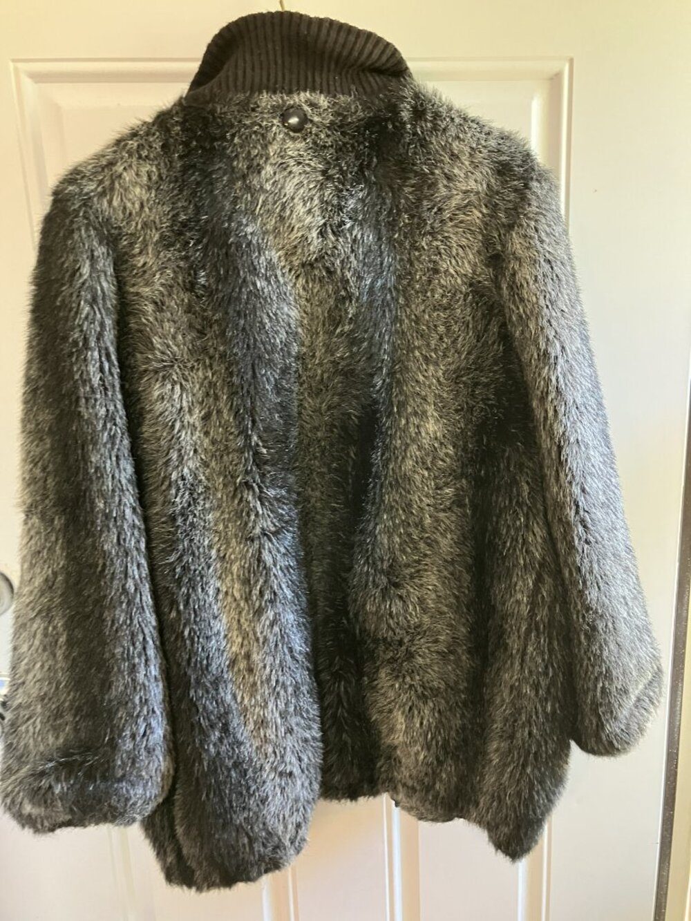 Woman's Furry Winter Coat - Picture 2 of 3